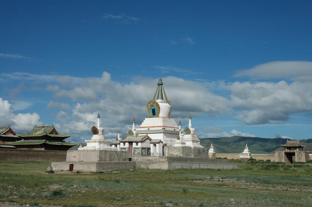 Ub Guesthouse & Tours - Not For Locals Ulaanbaatar Exterior foto